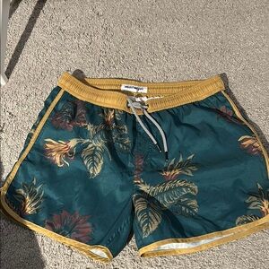 Maamgic Green Tropical Print Men’s Swim Trunks